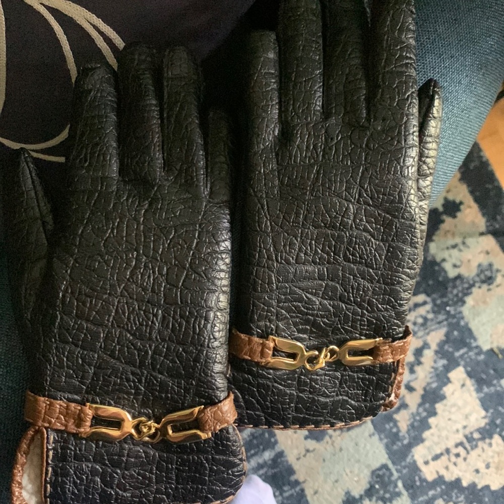 Van Raalte gloves
